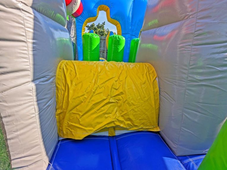 22ft-danger-zone-obstacle-inside.jpg
