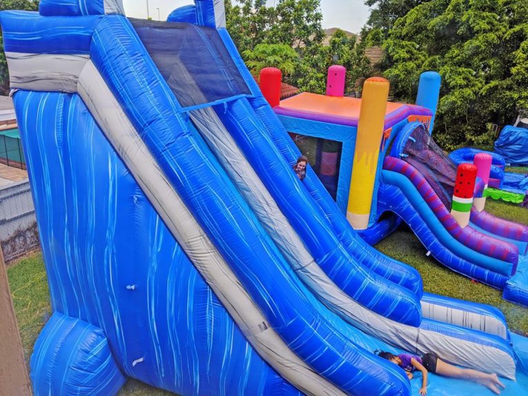 22ft-the-screamer-water-slide.jpg