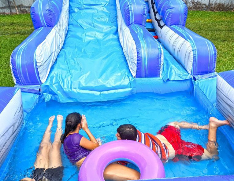 22ft-the-screamer-water-slide-pool.jpg