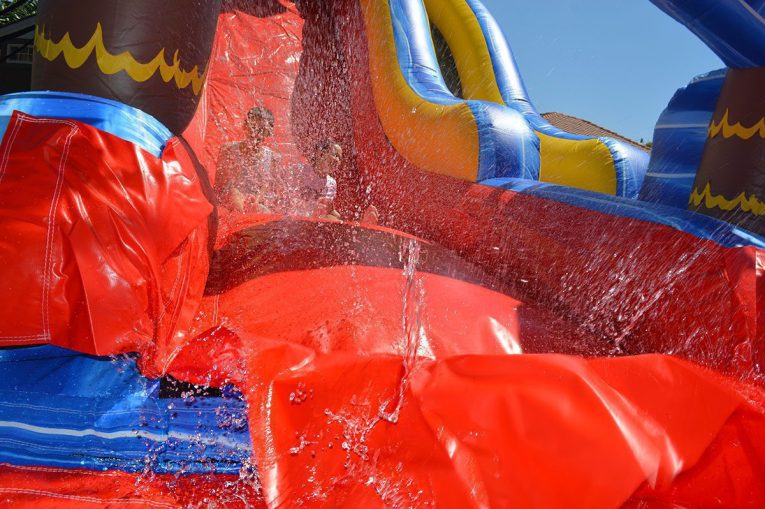 22ft-wild-waves-slide-rental.jpg