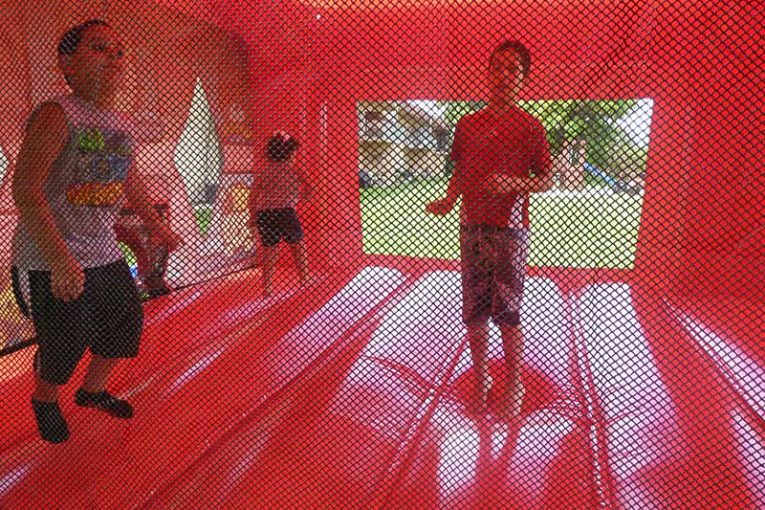 inside-miami-hello-kitty-bounce-house.jpg